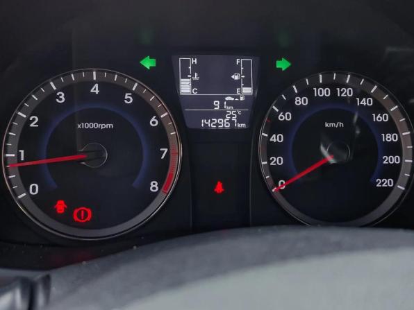 Hyundai Solaris I Рестайлинг с пробегом 2015 года, цена 829 000 рублей, 142966 км, седан, Автокод Объявления