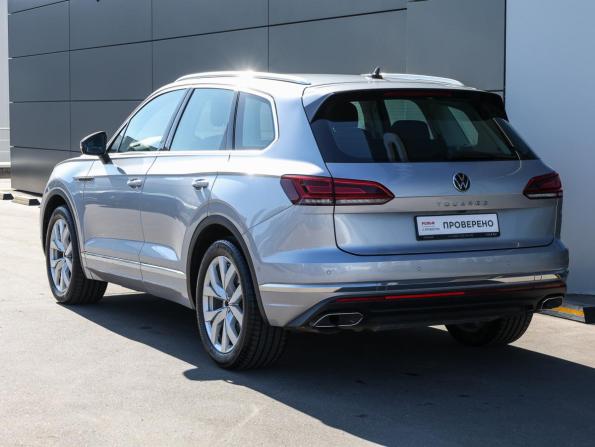 Volkswagen Touareg III с пробегом 2022 года, цена 7 298 000 рублей, 28122 км, внедорожник, Автокод Объявления