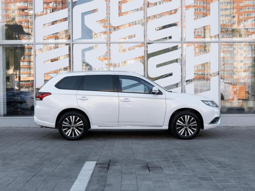 Mitsubishi Outlander III Рестайлинг 3 Ставрополь  - изображение 5