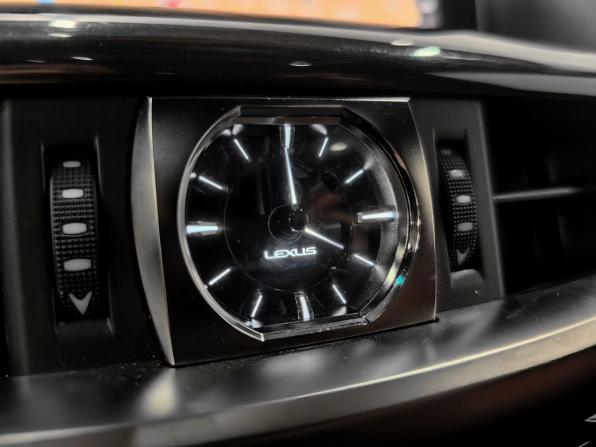 Lexus LX III Рестайлинг 2 с пробегом 2016 года, цена 8 500 000 рублей, 77324 км, внедорожник, Автокод Объявления