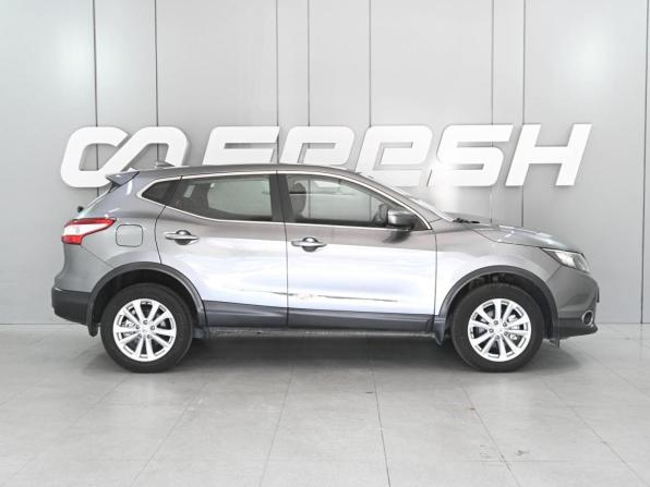 Nissan Qashqai II с пробегом 2018 года, цена 2 019 000 рублей, 61240 км, внедорожник, Автокод Объявления