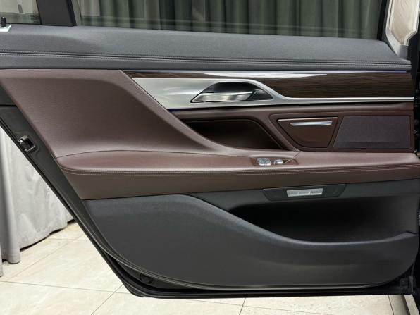 BMW 7 серии VI (G11/G12) с пробегом 2016 года, цена 2 919 000 рублей, 233000 км, седан, Автокод Объявления