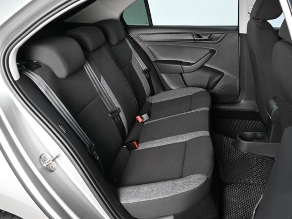 Skoda Rapid II с пробегом 2021 года, цена 1 699 000 рублей, 94390 км, лифтбек, Автокод Объявления