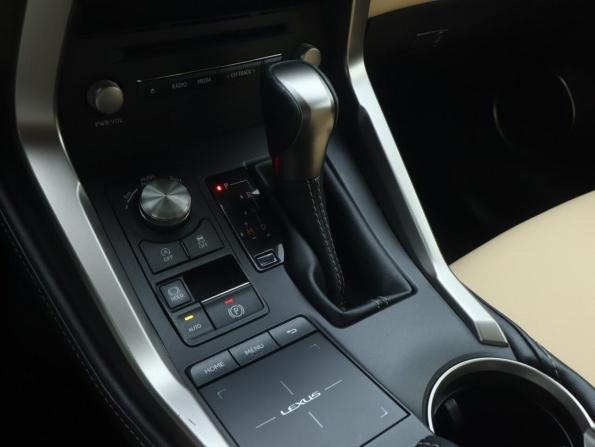 Lexus NX I Рестайлинг с пробегом 2019 года, цена 3 390 000 рублей, 115401 км, внедорожник, Автокод Объявления