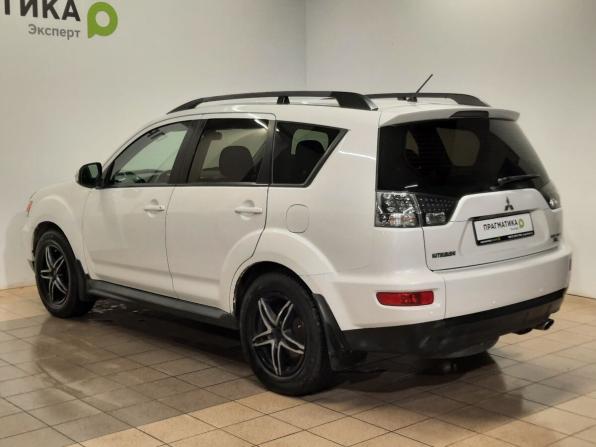 Mitsubishi Outlander II Рестайлинг с пробегом 2010 года, цена 818 000 рублей, 320000 км, внедорожник, Автокод Объявления