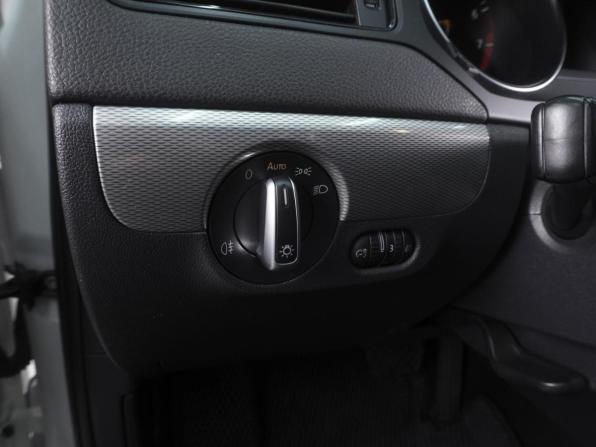 Volkswagen Jetta VI Рестайлинг с пробегом 2015 года, цена 1 299 000 рублей, 150413 км, седан, Автокод Объявления