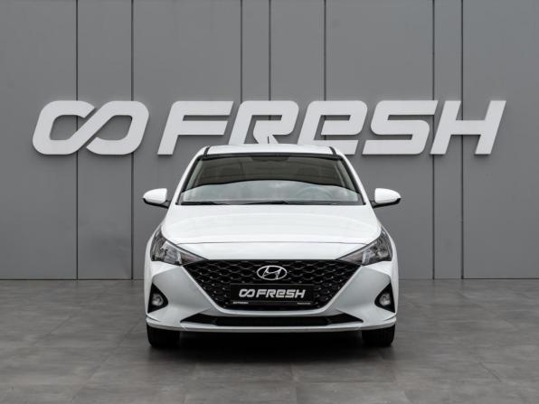 Hyundai Solaris II Рестайлинг с пробегом 2020 года, цена 1 630 000 рублей, 81001 км, седан, Автокод Объявления