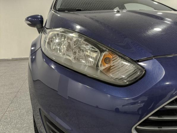 Ford Fiesta Mk6 Рестайлинг с пробегом 2015 года, цена 845 000 рублей, 76119 км, седан, Автокод Объявления