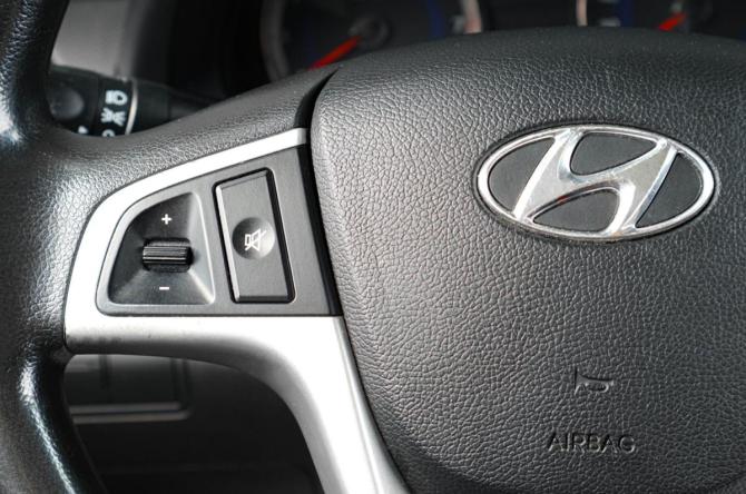Hyundai Solaris I с пробегом 2013 года, цена 949 000 рублей, 127000 км, хэтчбек, Автокод Объявления