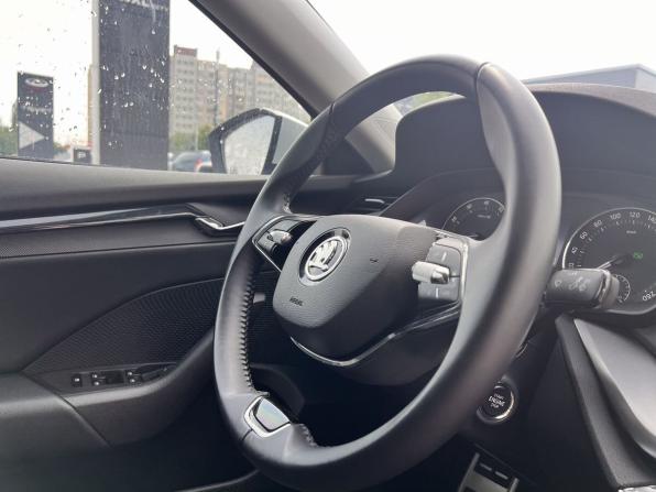 Skoda Octavia IV (A8) с пробегом 2021 года, цена 2 380 000 рублей, 54300 км, лифтбек, Автокод Объявления