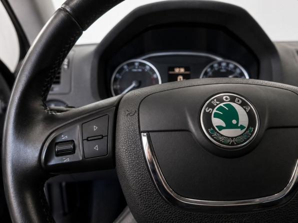 Skoda Octavia II (A5) Рестайлинг с пробегом 2012 года, цена 1 199 000 рублей, 168000 км, лифтбек, Автокод Объявления
