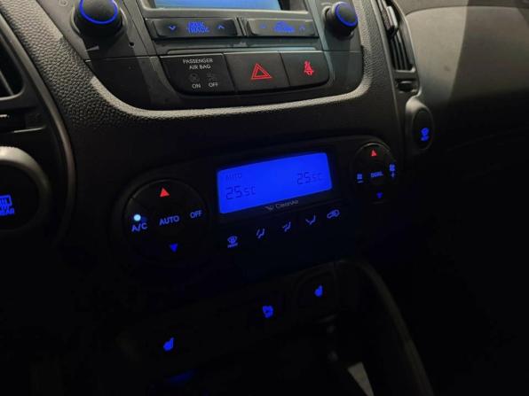 Hyundai ix35 I Рестайлинг с пробегом 2015 года, цена 1 550 000 рублей, 98470 км, внедорожник, Автокод Объявления