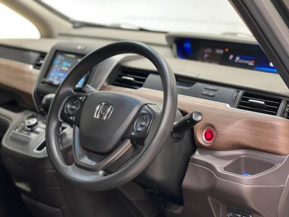 Honda Freed II с пробегом 2019 года, цена 1 479 000 рублей, 85000 км, компактвэн, Автокод Объявления