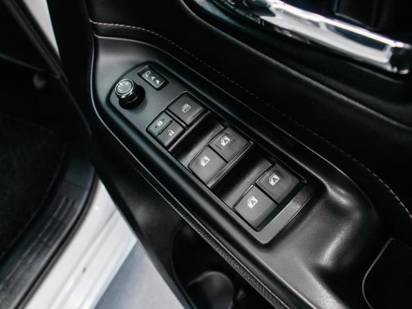 Toyota Esquire I с пробегом 2016 года, цена 1 699 000 рублей, 154529 км, минивэн, Автокод Объявления