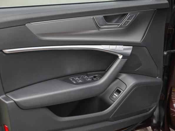 Audi A6 V (C8) с пробегом 2021 года, цена 2 949 000 рублей, 153315 км, седан, Автокод Объявления
