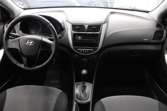 Hyundai Solaris I с пробегом 2012 года, цена 726 000 рублей, 106000 км, хэтчбек, Автокод Объявления