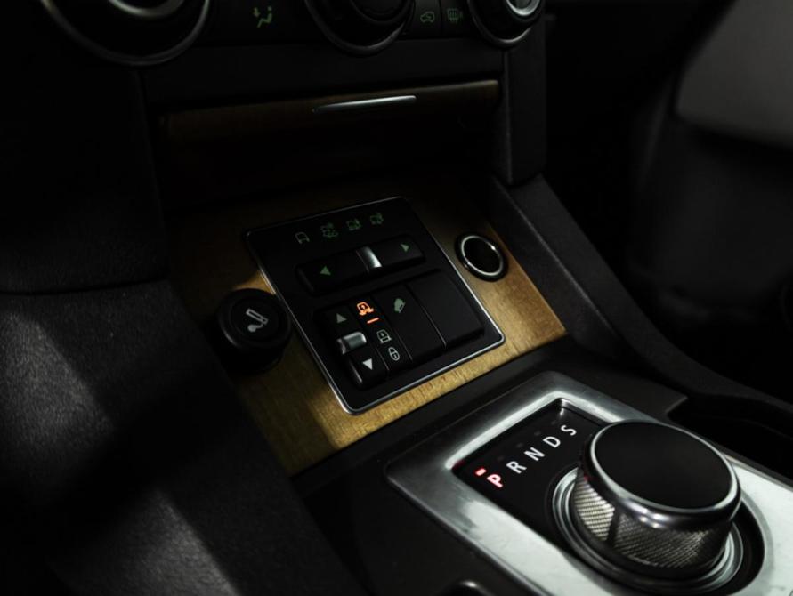Land Rover Discovery IV Рестайлинг Санкт-Петербург  - изображение 17