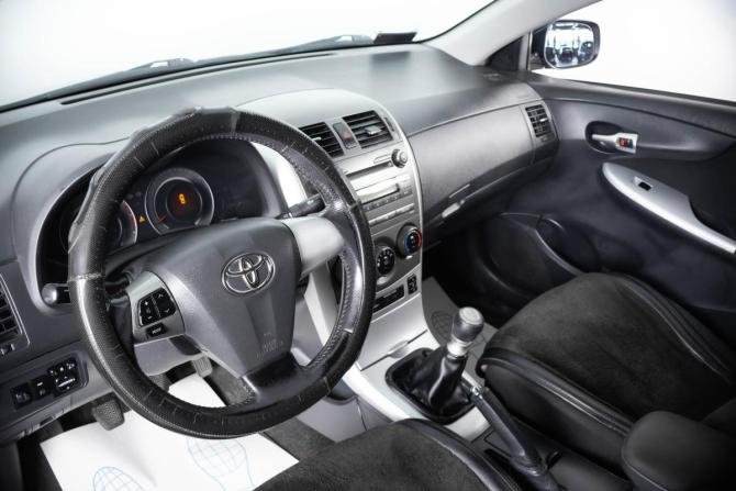 Toyota Corolla X (E140 E150) Рестайлинг с пробегом 2011 года, цена 989 000 рублей, 235000 км, седан, Автокод Объявления