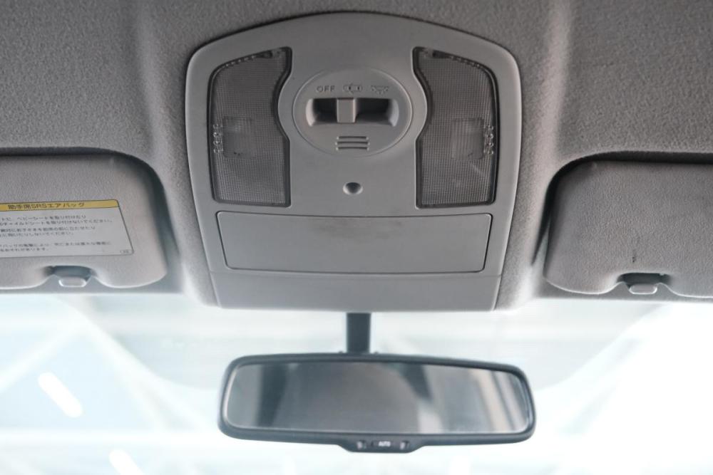 Toyota Prius III Рестайлинг (XW30) Омск  - изображение 18