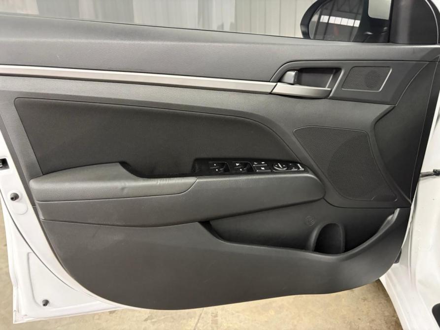 Hyundai Elantra VI (AD) Краснодар  - изображение 16