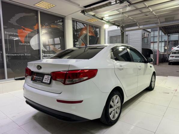 Kia Rio III Рестайлинг с пробегом 2015 года, цена 1 179 000 рублей, 77814 км, седан, Автокод Объявления