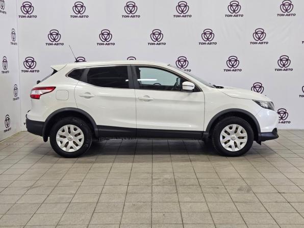 Nissan Qashqai II с пробегом 2016 года, цена 1 681 000 рублей, 81152 км, внедорожник, Автокод Объявления