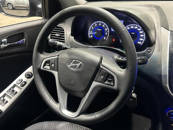 Hyundai Solaris I с пробегом 2013 года, цена 860 000 рублей, 208824 км, седан, Автокод Объявления