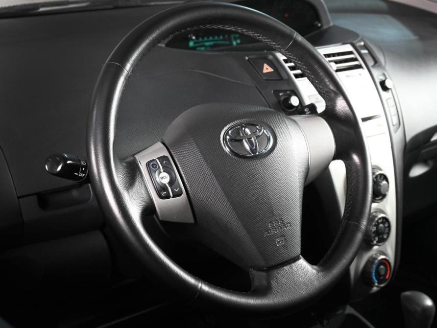 Toyota Yaris II Ростов-на-Дону  - изображение 12