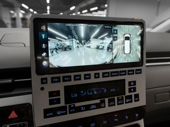 Hyundai Staria I с пробегом 2025 года, цена 8 350 000 рублей, 500 км, минивэн, Автокод Объявления