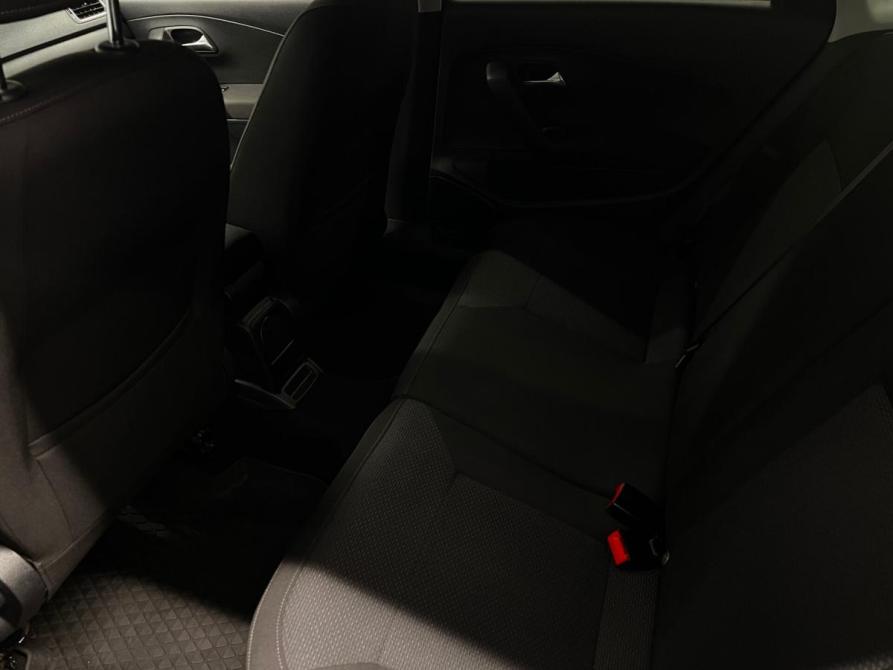 Volkswagen Polo V Рестайлинг Санкт-Петербург  - изображение 18