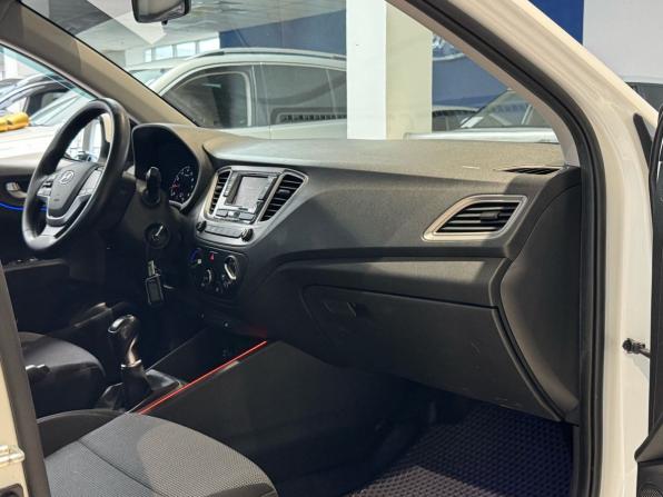 Hyundai Solaris II Рестайлинг с пробегом 2020 года, цена 1 375 000 рублей, 74416 км, седан, Автокод Объявления