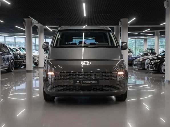Hyundai Staria I с пробегом 2024 года, цена 6 350 000 рублей, 683 км, минивэн, Автокод Объявления