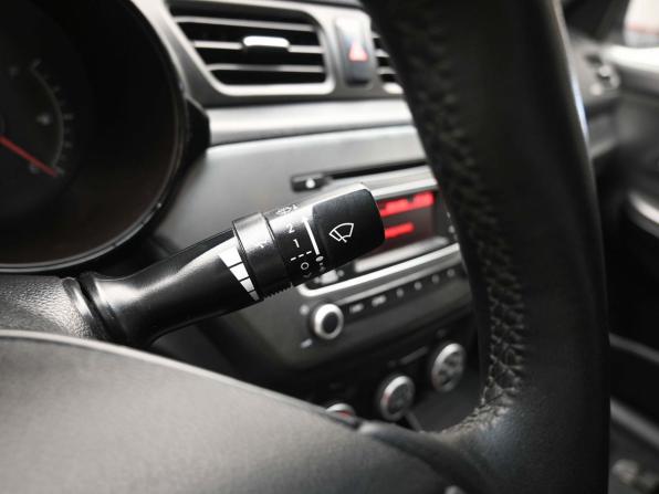 Kia Rio III Рестайлинг с пробегом 2016 года, цена 919 000 рублей, 213561 км, седан, Автокод Объявления