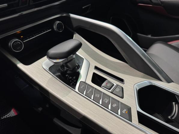 Geely Coolray I с пробегом 2023 года, цена 1 970 000 рублей, 50405 км, внедорожник, Автокод Объявления