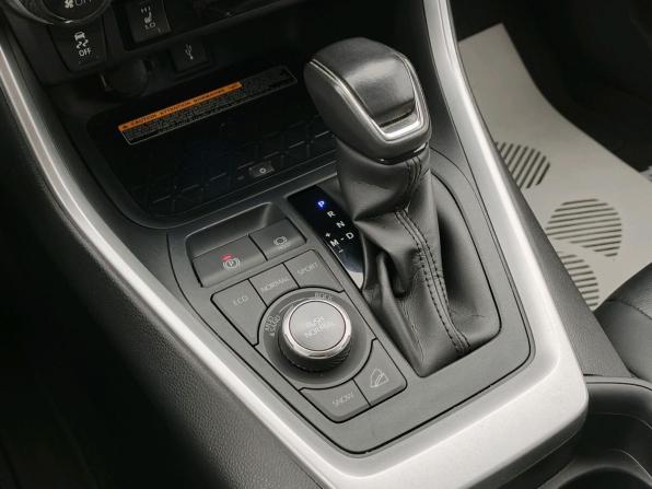 Toyota RAV4 V (XA50) с пробегом 2022 года, цена 3 350 000 рублей, 105773 км, внедорожник, Автокод Объявления