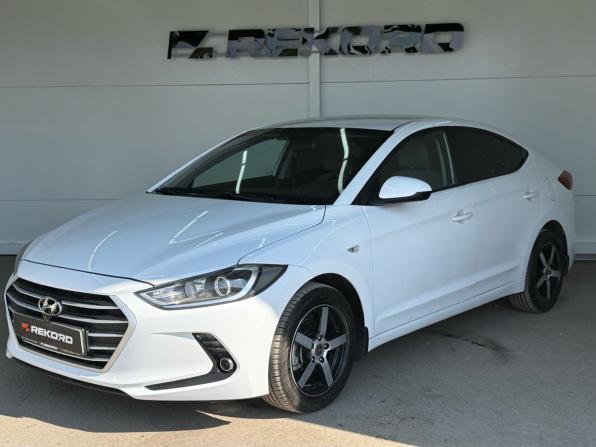 Hyundai Elantra VI (AD) с пробегом 2017 года, цена 1 349 000 рублей, 178000 км, седан, Автокод Объявления