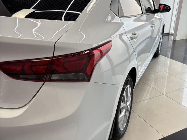 Hyundai Solaris II с пробегом 2018 года, цена 1 295 000 рублей, 114206 км, седан, Автокод Объявления
