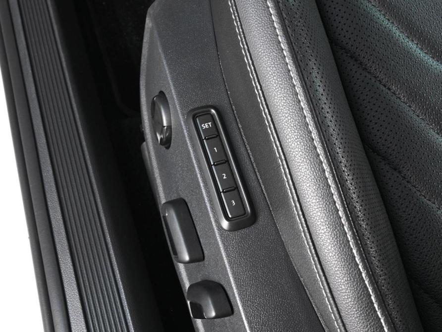 Volkswagen Jetta VII Рестайлинг Ростов-на-Дону  - изображение 19