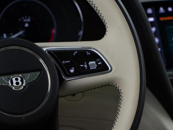 Bentley Bentayga I Рестайлинг с пробегом 2020 года, цена 23 600 000 рублей, 20424 км, внедорожник, Автокод Объявления