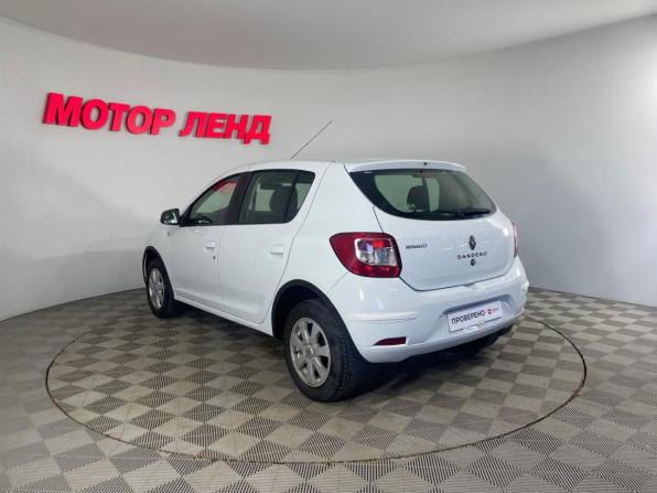 Renault Sandero II с пробегом 2015 года, цена 699 000 рублей, 104387 км, хэтчбек, Автокод Объявления
