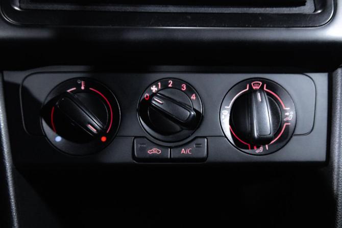 Volkswagen Polo V с пробегом 2014 года, цена 899 000 рублей, 199123 км, седан, Автокод Объявления