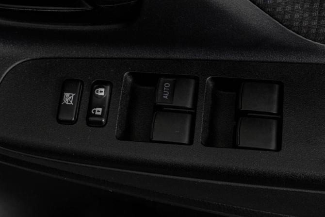 Toyota Vitz III (XP130) Рестайлинг 2 с пробегом 2018 года, цена 1 049 000 рублей, 109000 км, хэтчбек, Автокод Объявления