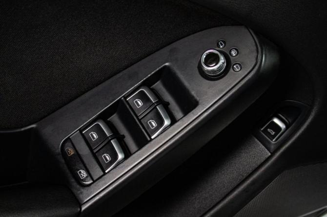 Audi A4 IV (B8) Рестайлинг с пробегом 2014 года, цена 1 599 000 рублей, 166463 км, седан, Автокод Объявления