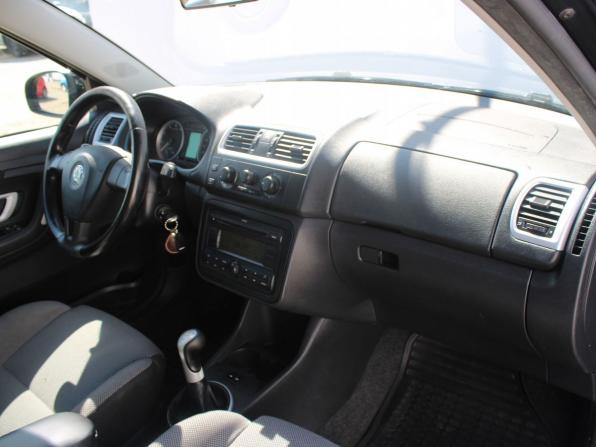 Skoda Fabia II с пробегом 2009 года, цена 559 000 рублей, 190476 км, хэтчбек, Автокод Объявления