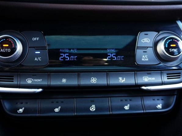 Hyundai Santa Fe IV с пробегом 2019 года, цена 3 351 000 рублей, 73489 км, внедорожник, Автокод Объявления