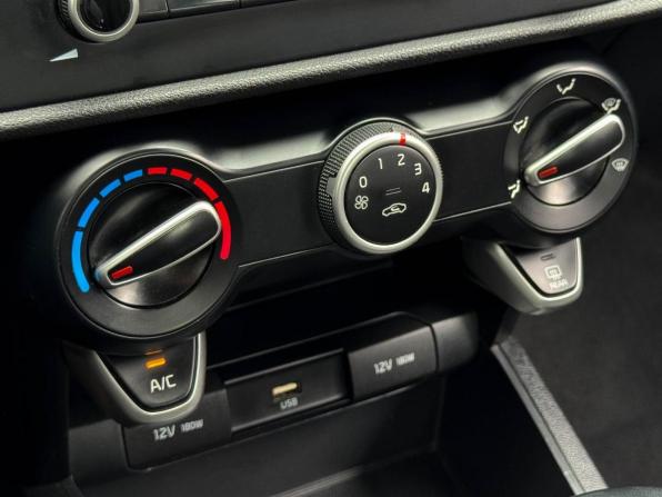 Kia Rio IV Рестайлинг с пробегом 2021 года, цена 1 649 000 рублей, 99229 км, седан, Автокод Объявления