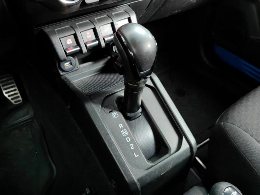 Suzuki Jimny IV Москва  - изображение 19