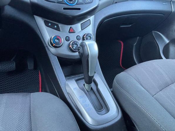 Chevrolet Aveo II с пробегом 2013 года, цена 570 000 рублей, 196000 км, седан, Автокод Объявления