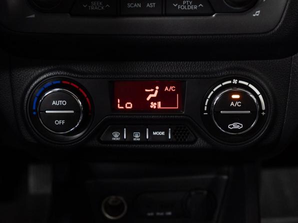 Kia Rio III с пробегом 2013 года, цена 670 000 рублей, 210352 км, хэтчбек, Автокод Объявления