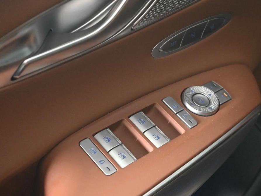 Genesis GV70 I Екатеринбург  - изображение 18